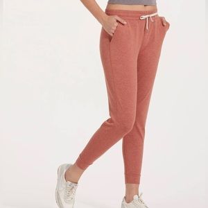 Vuori Performance Jogger in Cinnamon Heather